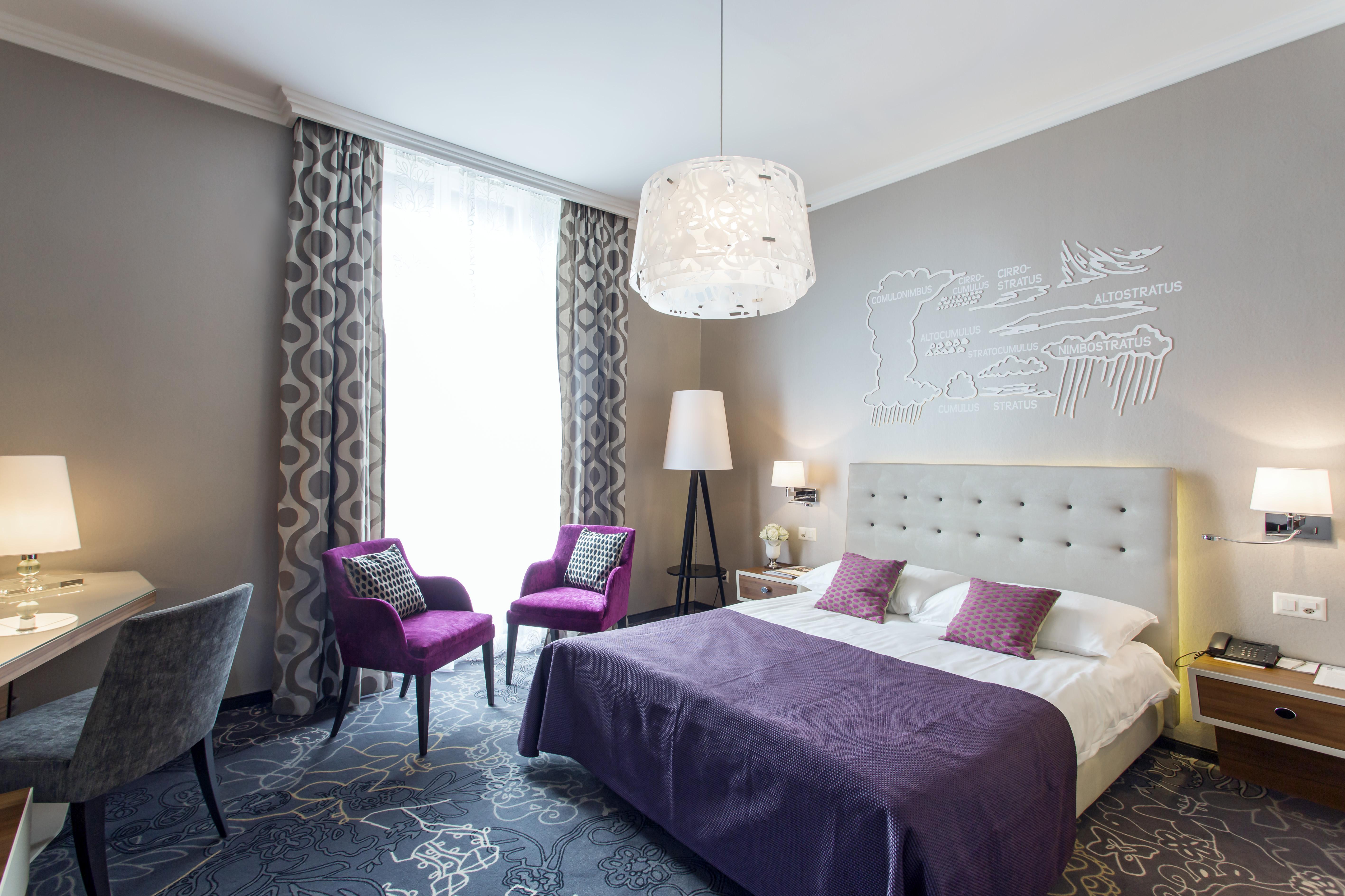 Hotel Schweizerhof Luzern Екстериор снимка A room at the Hotel de l'Europe