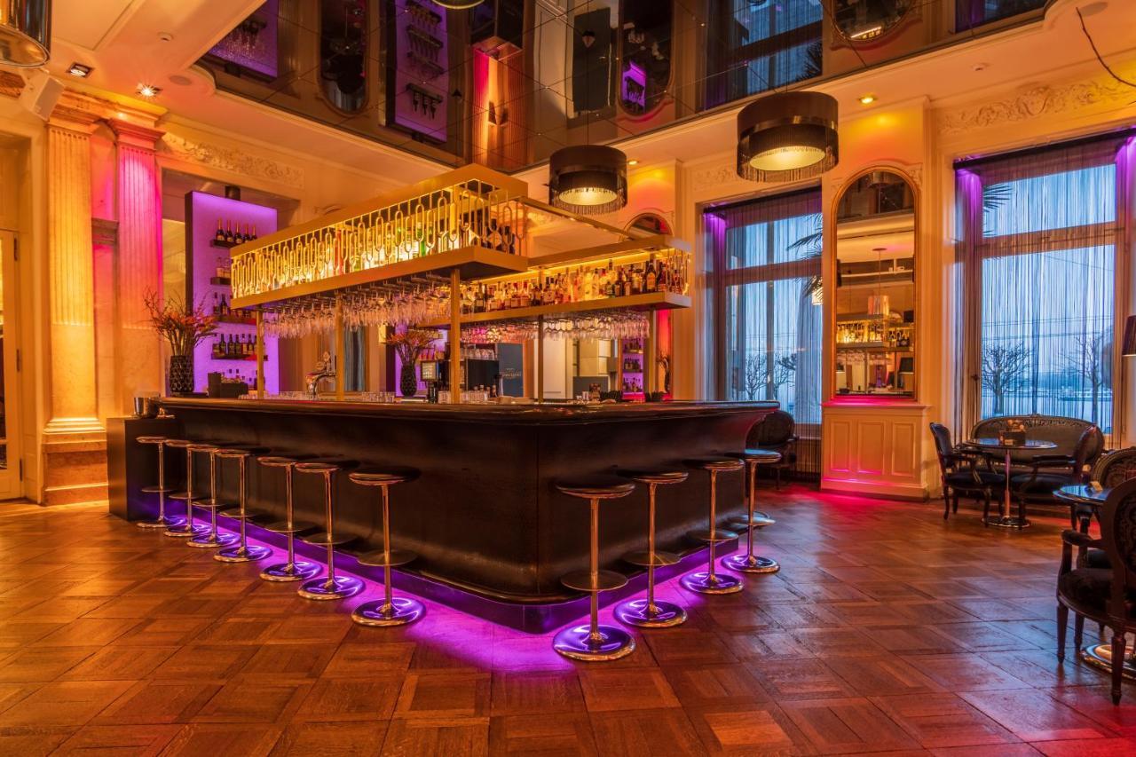 Hotel Schweizerhof Luzern Екстериор снимка The bar at the 101 bar