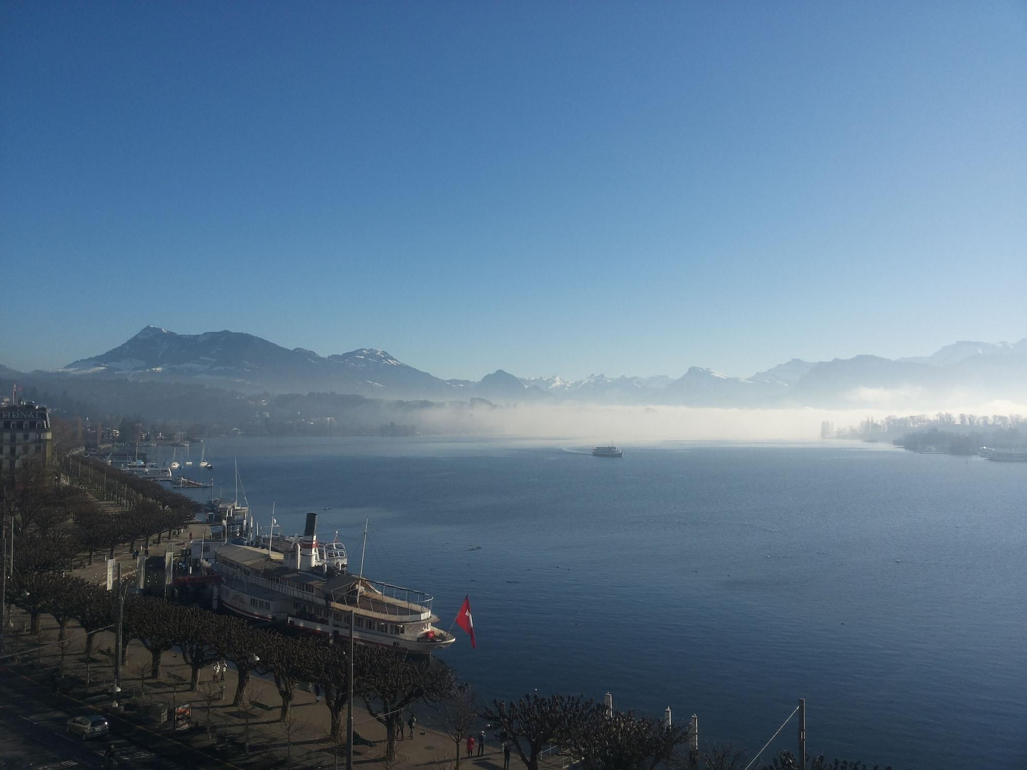 Hotel Schweizerhof Luzern Екстериор снимка View of the Gulf of İzmit